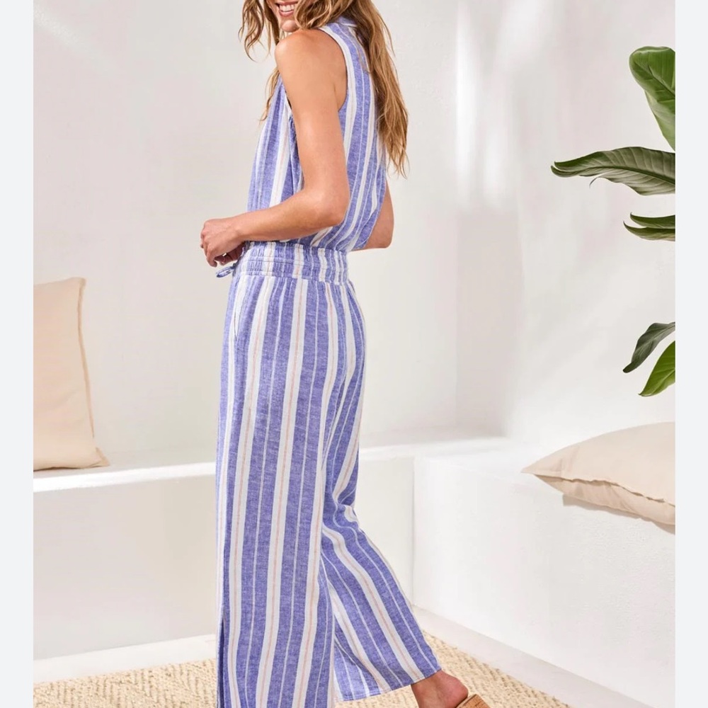 Gap Linen Stripe Jumpsuit v neck with pockets. - Picture 3 of 5
